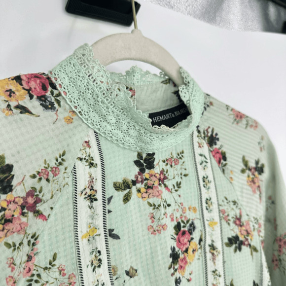 Anthropologie Hemant & Nandita Floral Lace Top Mock Neck Green XS Ballon Sleeve - Picture 7 of 10